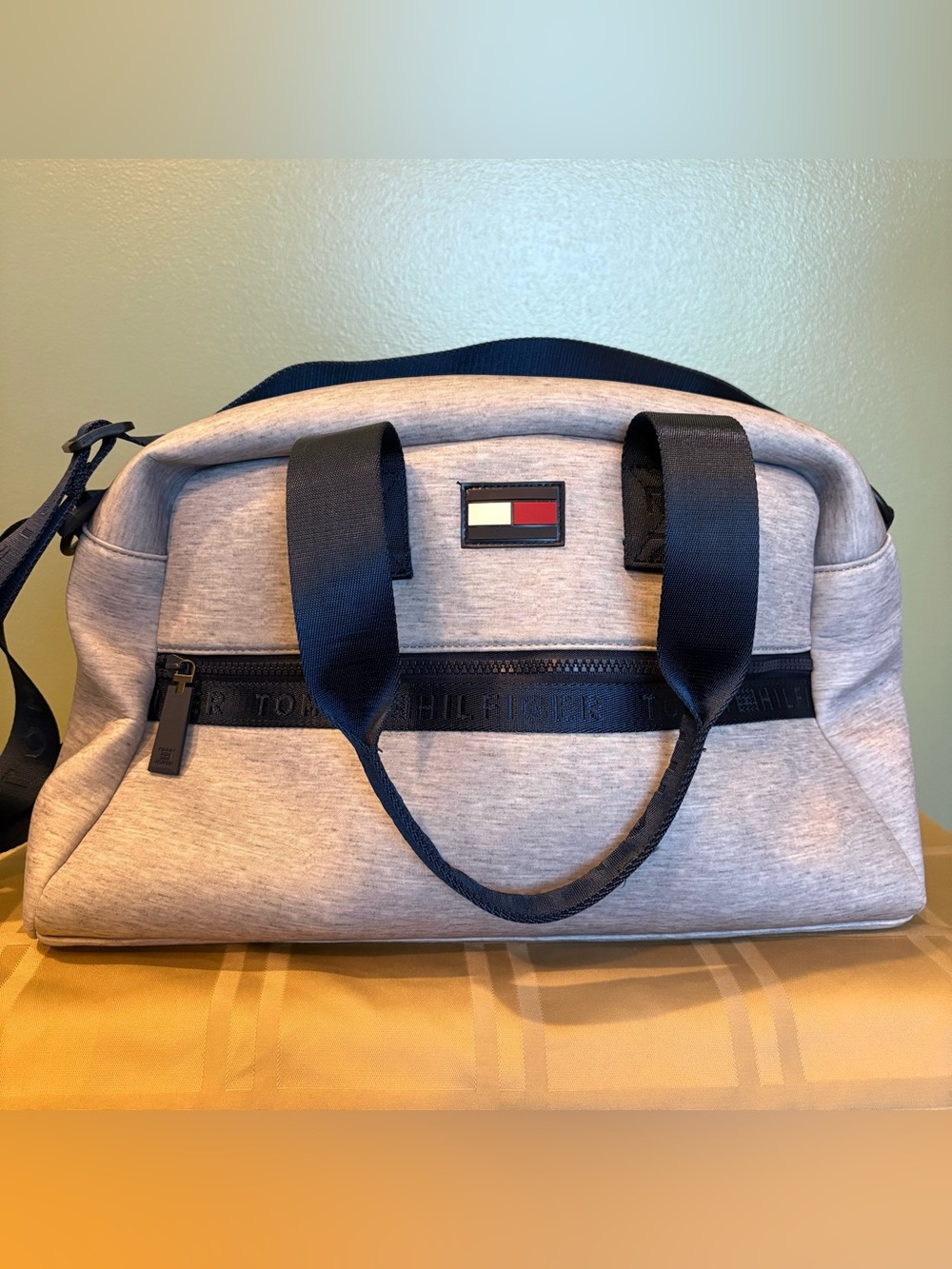 OEM Tommy Hilfiger Weekender Duffle Bag Color Grey/ Blue